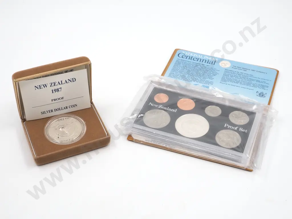 Two New Zealand 1987 Sterling Coin / Coin Set Image 1++