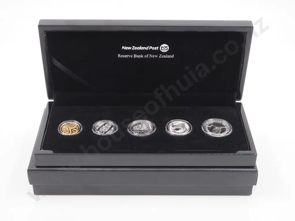 2012 New Zealand Silver Currency Set  Image 1++