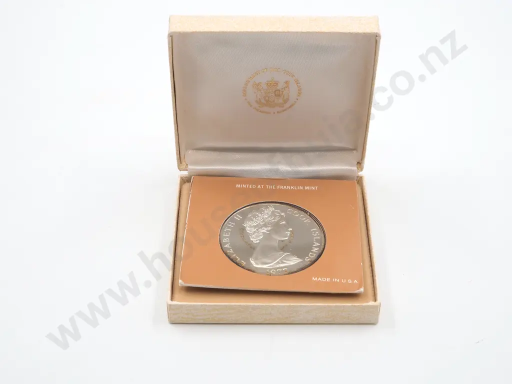 1977 Sterling Silver $5 Cook Islands Commemorative Coin Image 1++