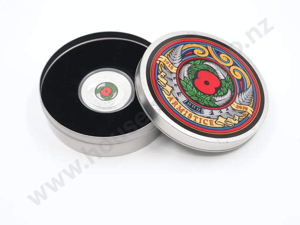 2018 New Zealand Armistice Cased Commemorative Silver Coin Image 1++