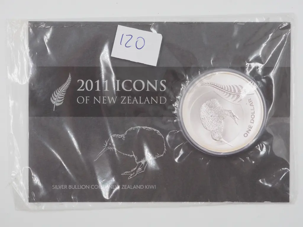2011 Icons of New Zealand 1oz Silver Coin Image 1++