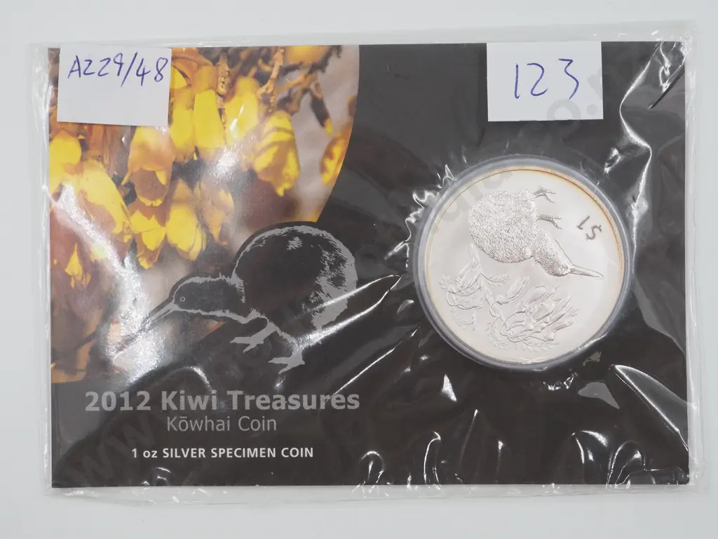 2012 Icons of New Zealand 1oz Silver Coin Image 1++