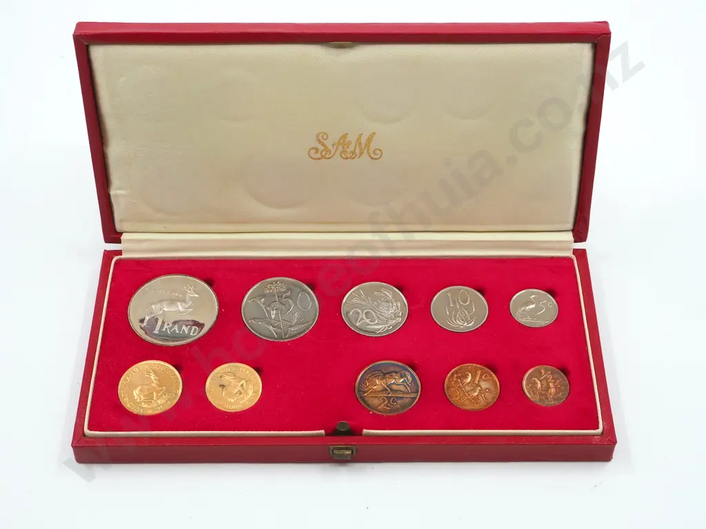 1979 South Africa Proof Set w 22ct Gold 2 Rand & 1 Rand Coins Image 1++