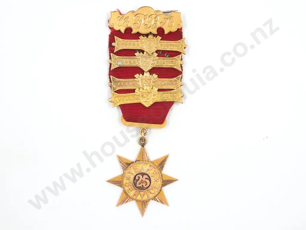 UFBA New Zealand 25 Year Service Star w Four 2 year Medal Bars in 9ct Gold: Awarded to E J Craig Dunedin 1945 Image 1++