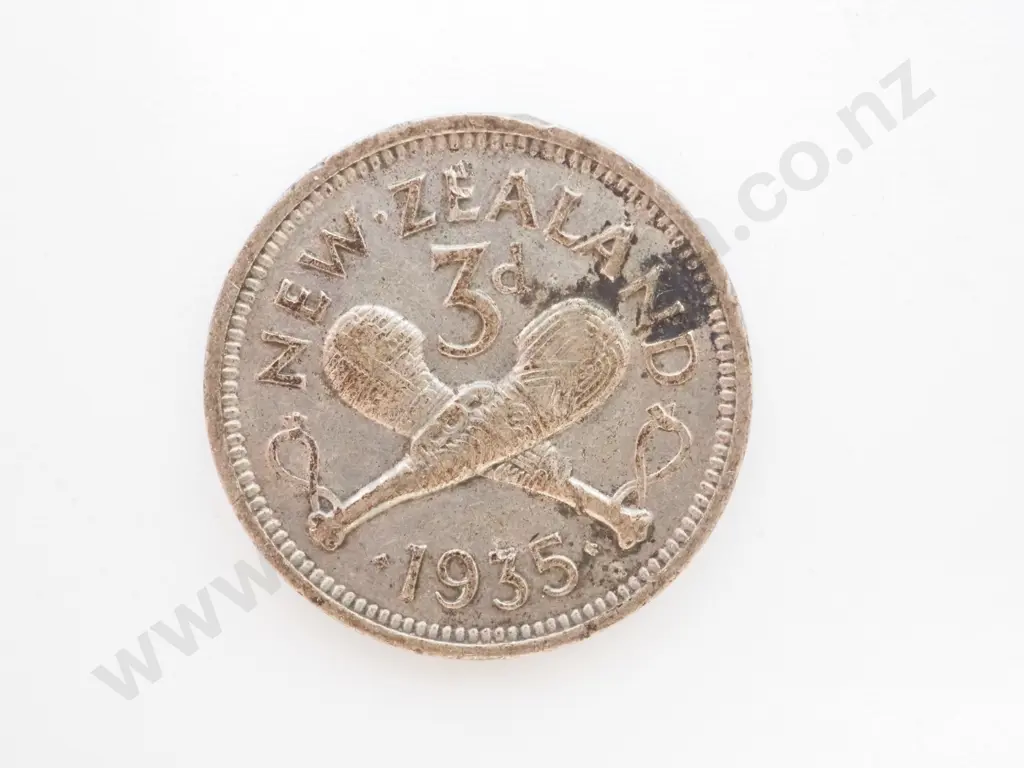 1935 New Zealand Threepence Image 1++