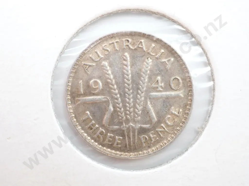 1940 Australian Threepence Image 1++