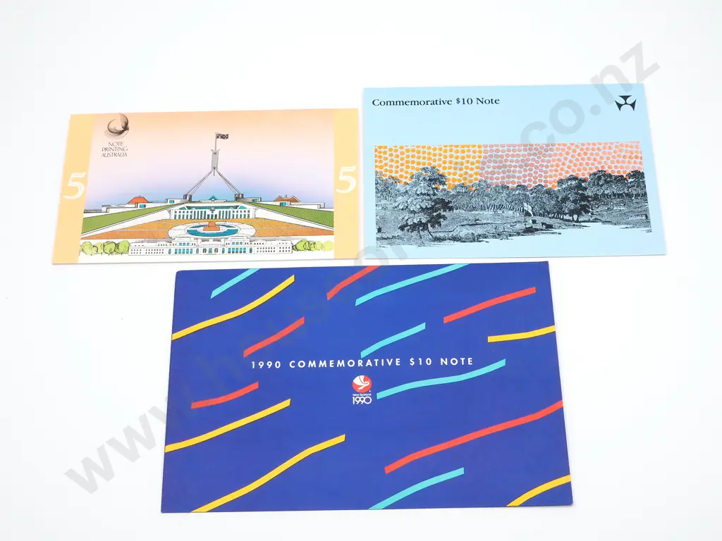 Lot of Three Presentation Banknotes - $5 & $10 Australian & $10 New Zealand  Image 1++