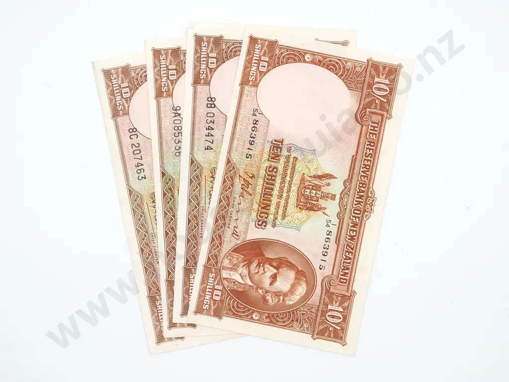 Four New Zealand Ten Shilling Notes:1 Hannah, 3 Fleming Image 1++