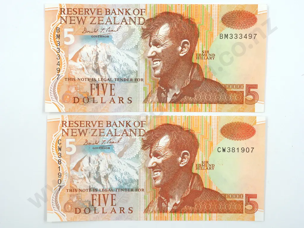 Two New Zealand Five Dollar Banknotes: Don Brash Image 1++
