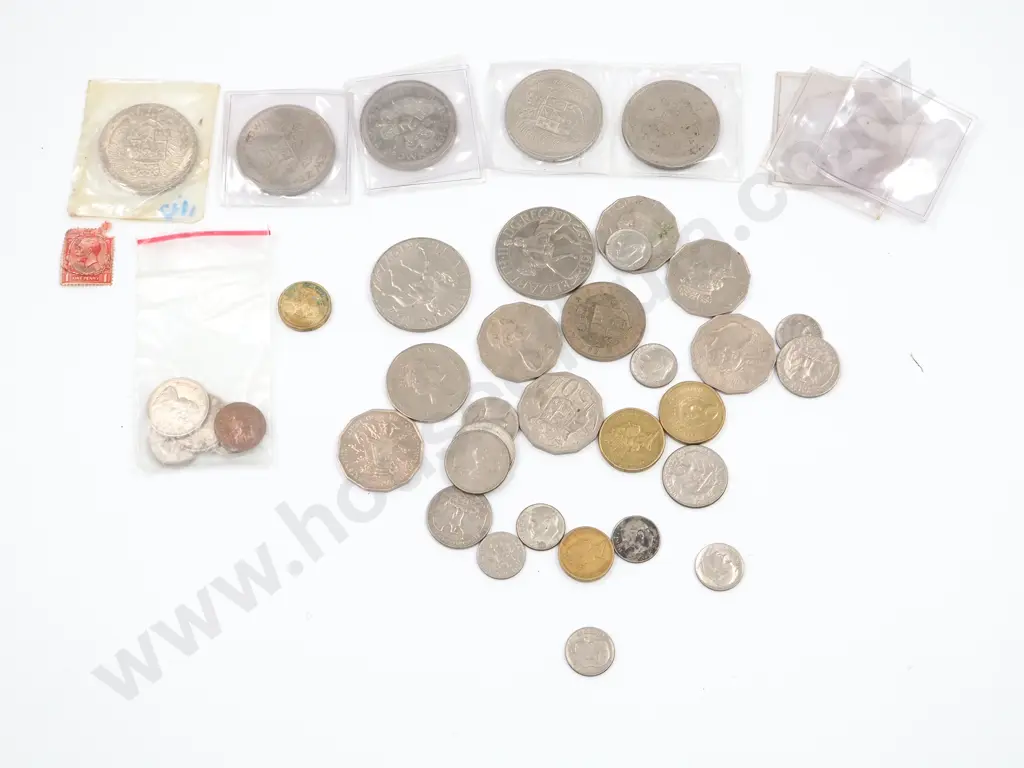 441 Grams of Assorted Coinage Image 1++