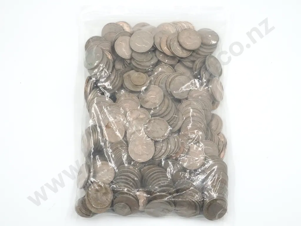 3.782 KGs of Assorted New Zealand Coinage (Mostly Post 1947 Florins) Image 1++