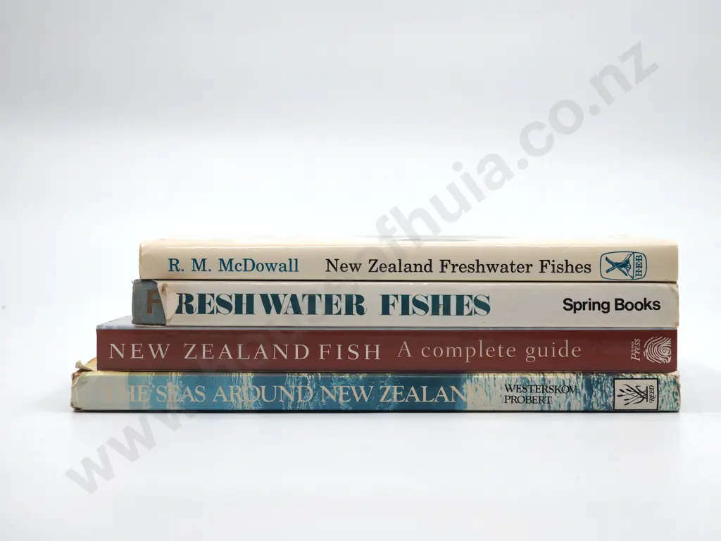 Lot of Four Books on Fish of New Zealand Image 1++