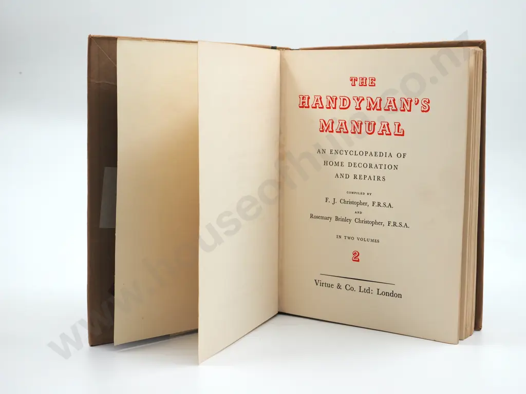 The Handymans Manual: Virtue & co Ltd London (In Two Volumes, in good condition)  Image 1++