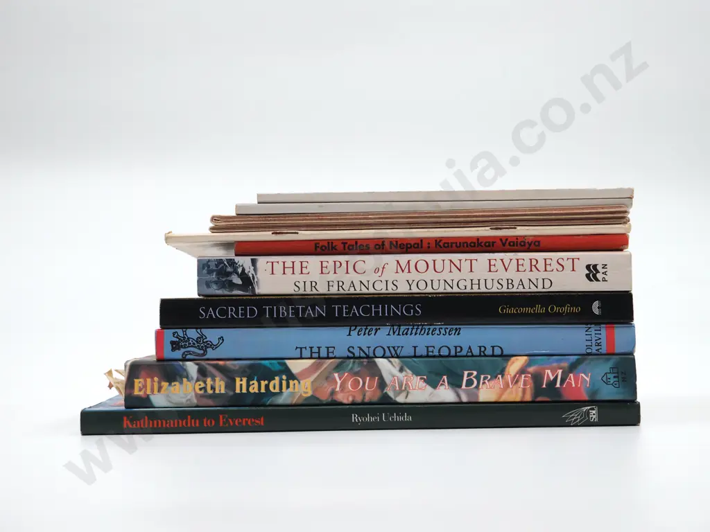 Lot of Nine Books Relating to Tibet Image 1++