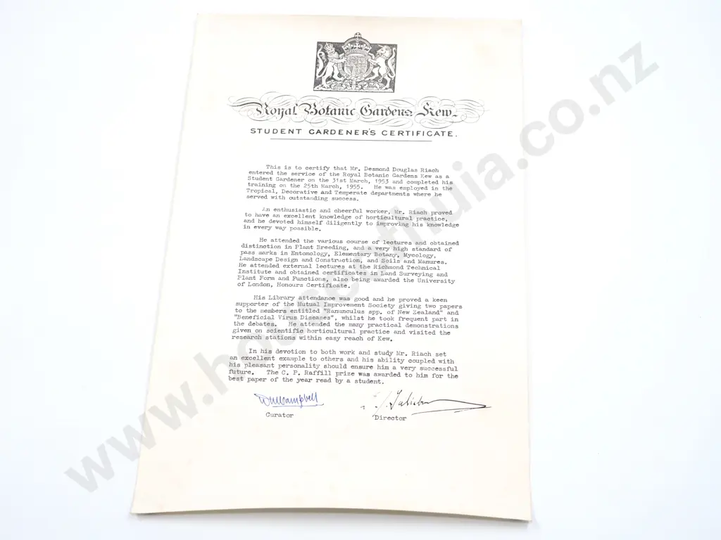 Kew Gardens Student Gardeners Certificate in Red Leather Case to Desmond Riach  Image 1++