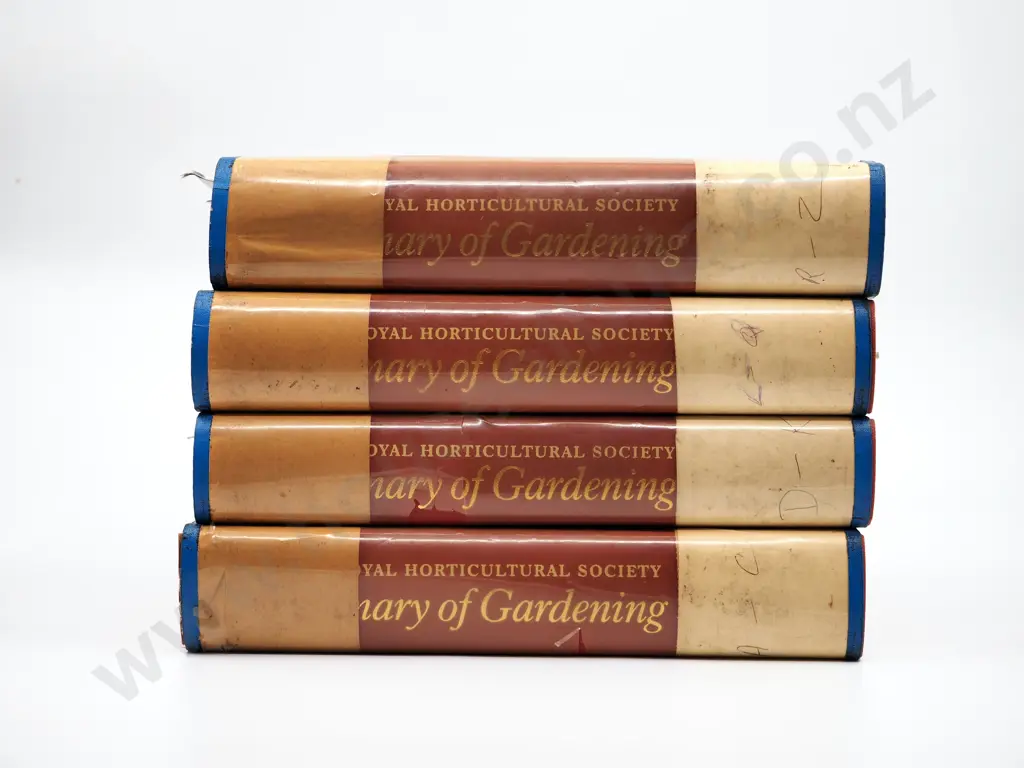 The New Royal Horticultural Society Dictionary of Gardening (Four Volumes)  Image 1++