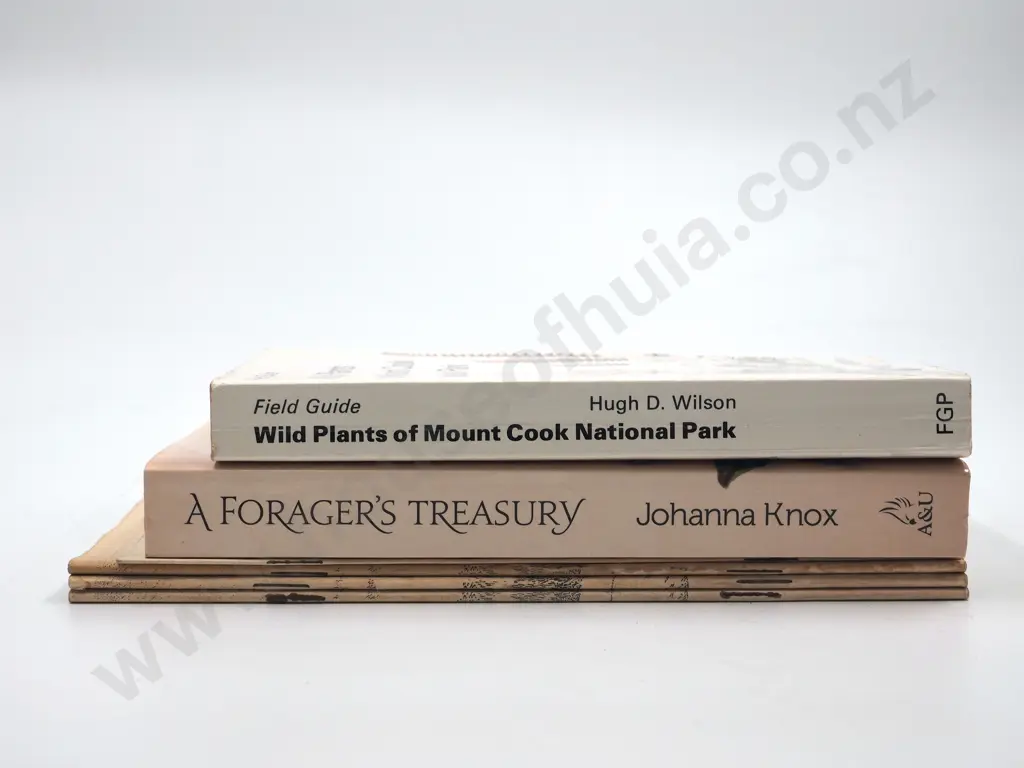 Two New Zealand Plant Books and Four Almanacs  Image 1++