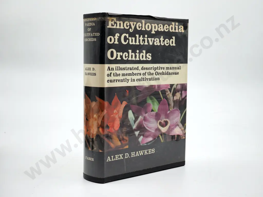 Encyclopaedia of Culitvated Orchids: Alex Hawkes  Image 1++