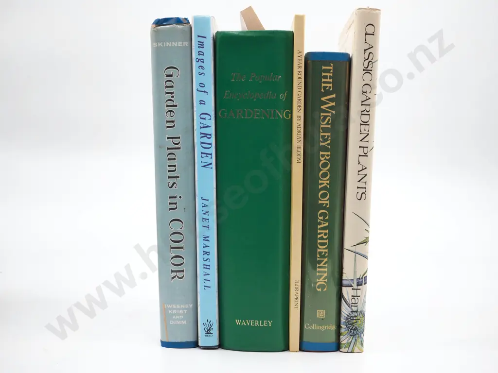 Lot of Six Books Reated To Gardens  Image 1++