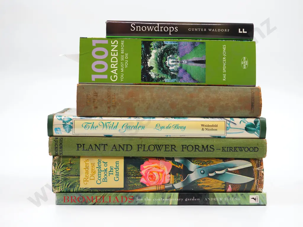 Lot of Seven Plant-Related Books in Green Image 1++
