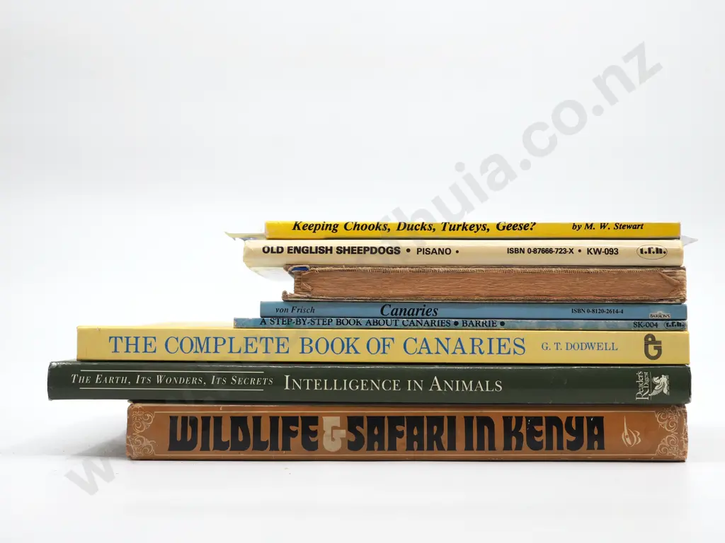 Lot of 8 Books Related to Animals & Birds Image 1++