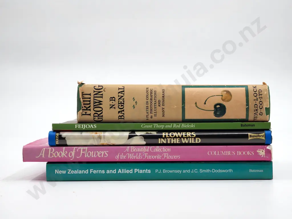 Lot of 5 Plant-Related Books Image 1++