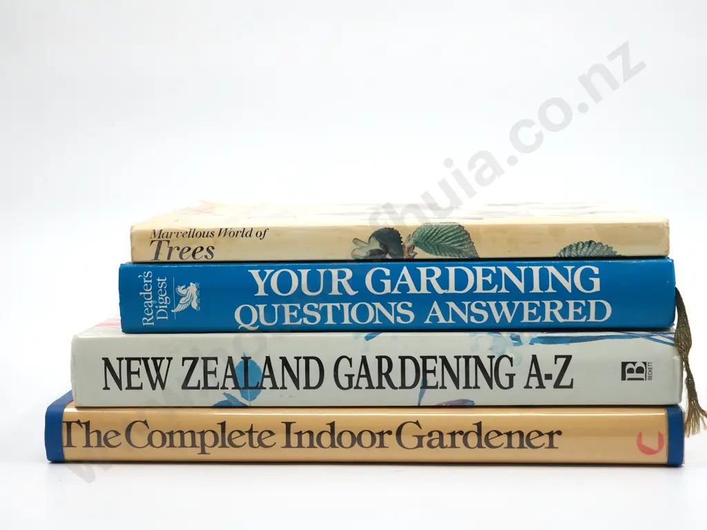 Lot of Four Substantial Gardening Books, including New Zealand Gardening A-Z Image 1++