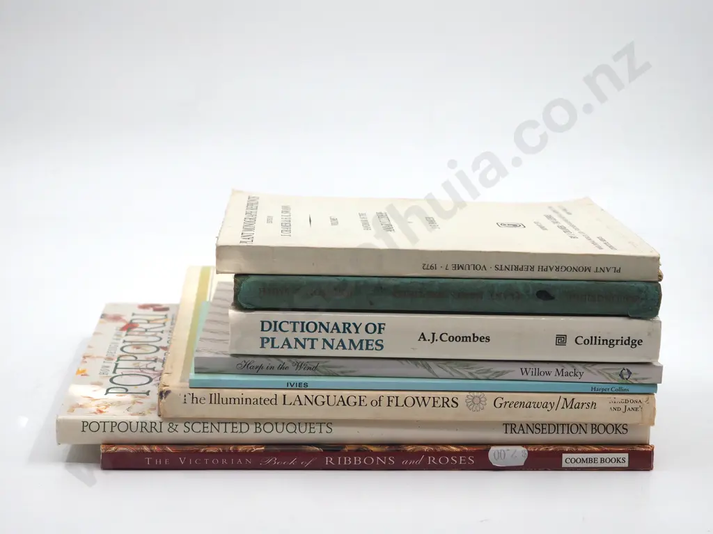 Lot of Eight Books on Plants and Flowers Image 1++