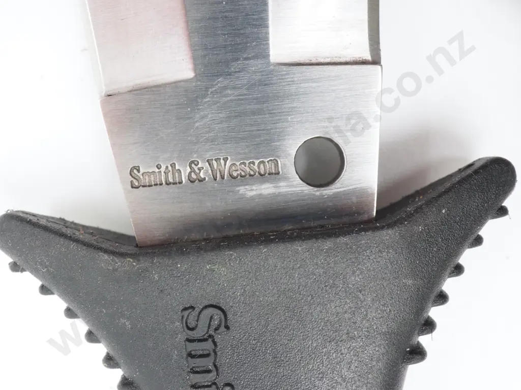 Smith & Wesson SW 830 Dagger 125mm Blade 440 Stainless Steel Double Edged Dagger Image 1++