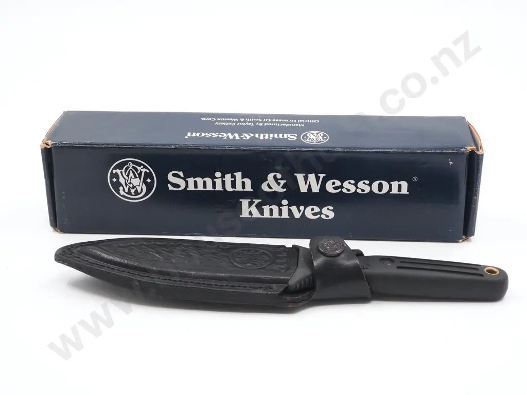 Smith & Wesson SW 830 Dagger 125mm Blade 440 Stainless Steel Double Edged Dagger Image 1++