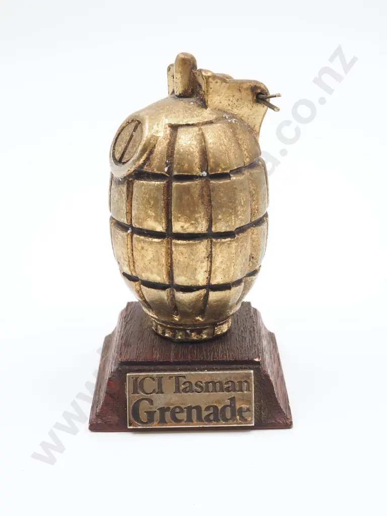 ICI Tasman Display Mills Bomb Hand Grenade  Image 1++