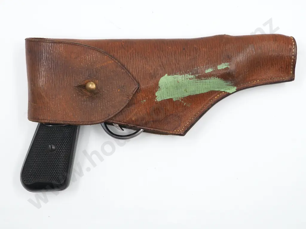 Webley Junior 177 Air Pistol w Leather Holster  Image 1++