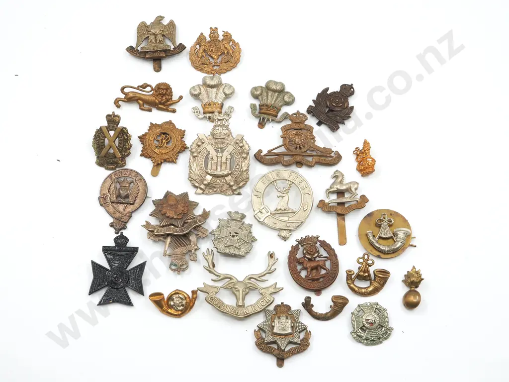 Large Assorted Lot of English Cap Badges Image 1++