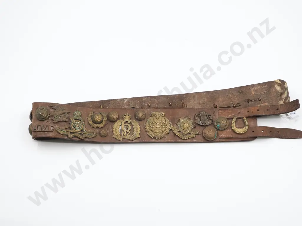 Unique WW1 Souvenir Leather Belt w Assorted Cap Badges Image 1++
