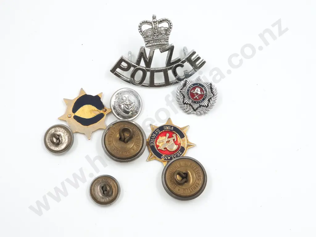 Assorted Lot of New Zealand Police & Civil Service Related Badges Image 1++