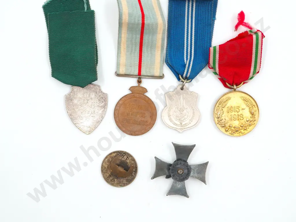 Mixed Lot of Six Foreign Medals  Image 1++