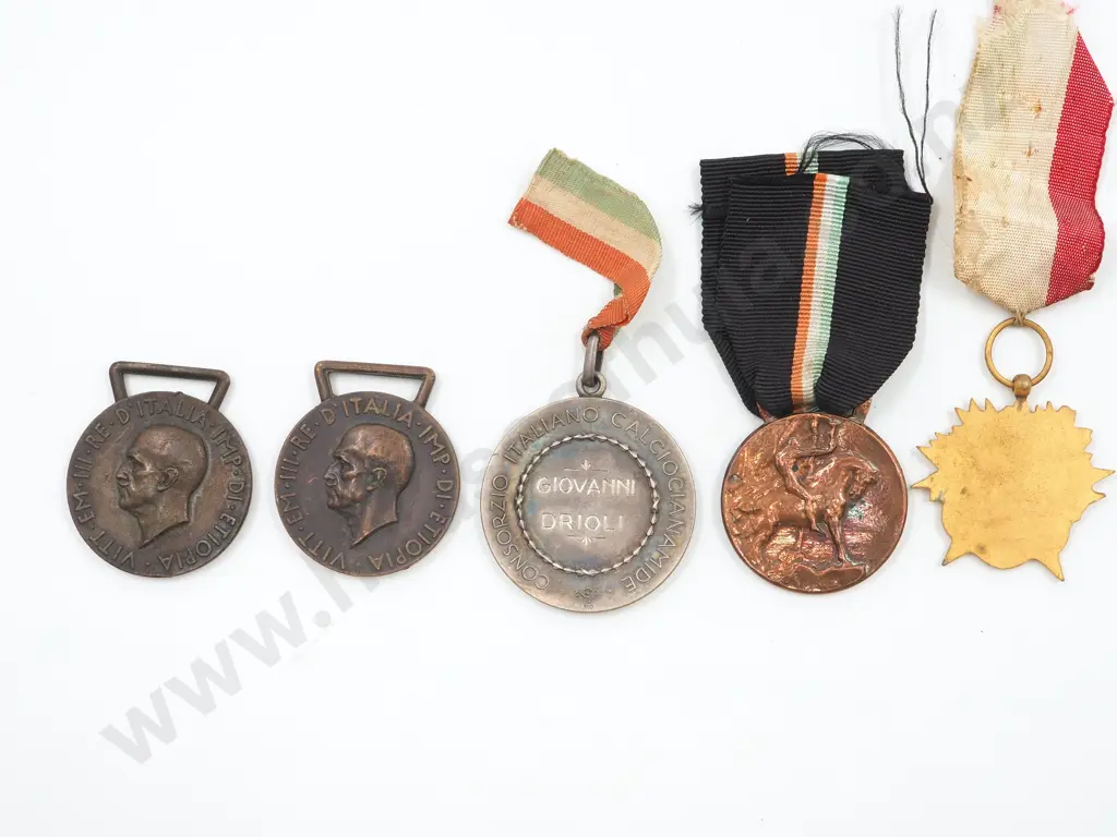 Five Italian Medals War Medals incl Rare 800 Silver Medal Image 1++