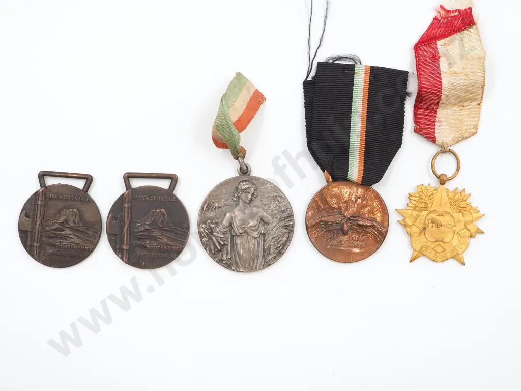 Five Italian Medals War Medals incl Rare 800 Silver Medal Image 1++