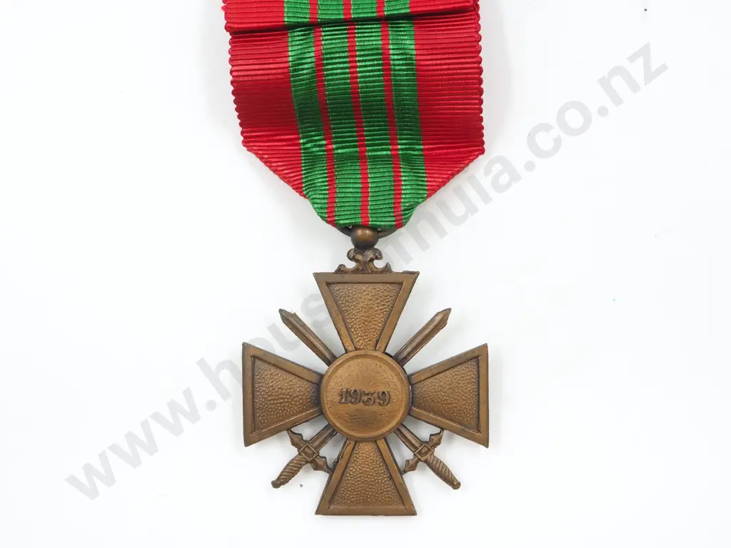 French Croix De Guerre Medal  Image 1++
