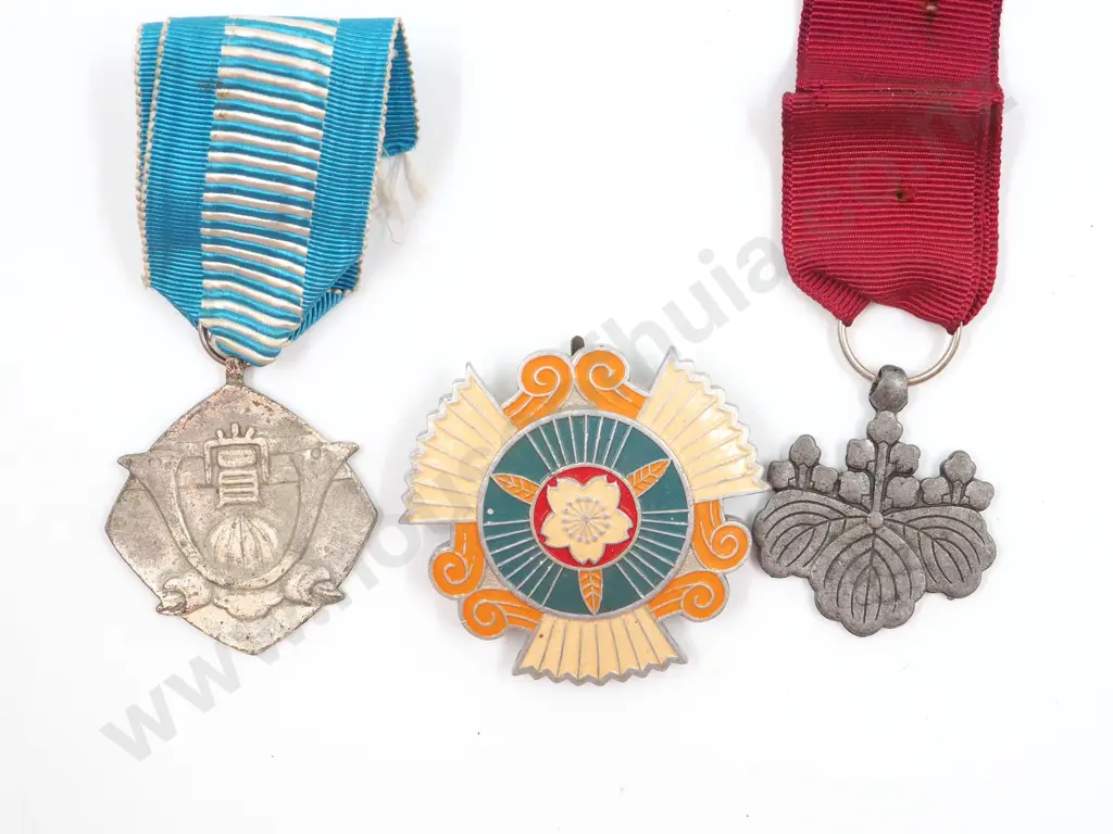 Lot of Three Oriental Medals  Image 1++