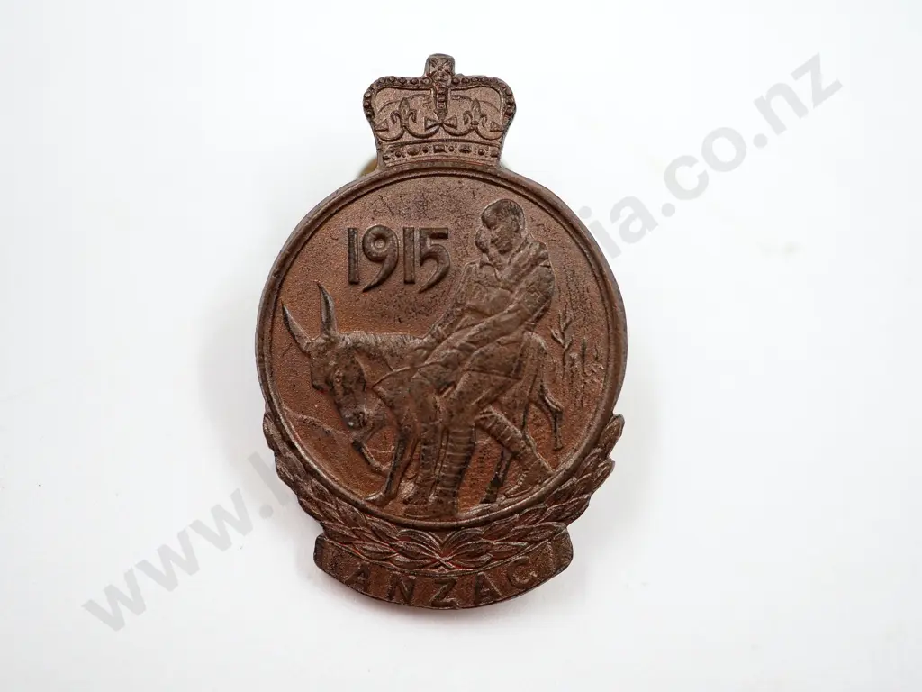 Gallipoli Lapel Pin: 8/1335  Image 1++