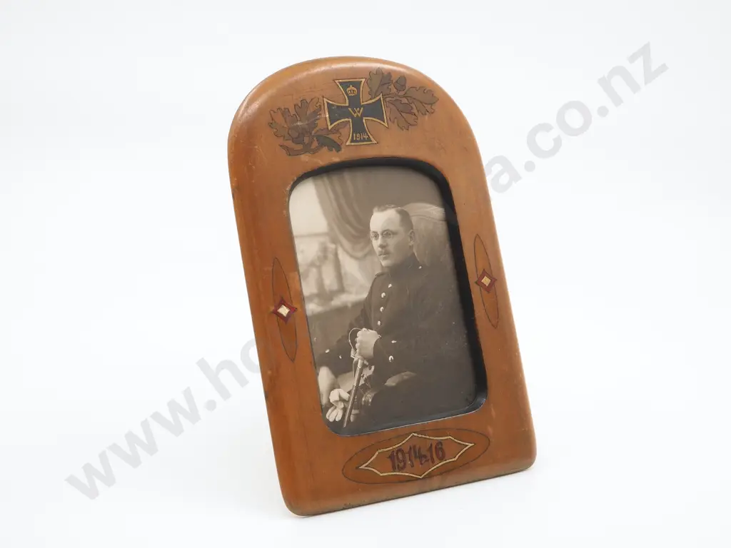 WW1 German Patrotic Framed Officers Photograph  Image 1++