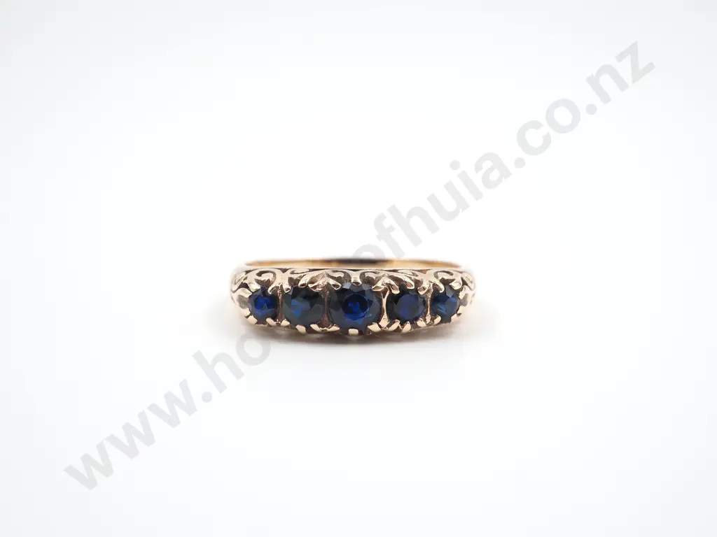9ct Gold & Sapphire Ring Image 1++