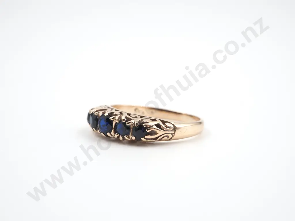 9ct Gold & Sapphire Ring Image 1++
