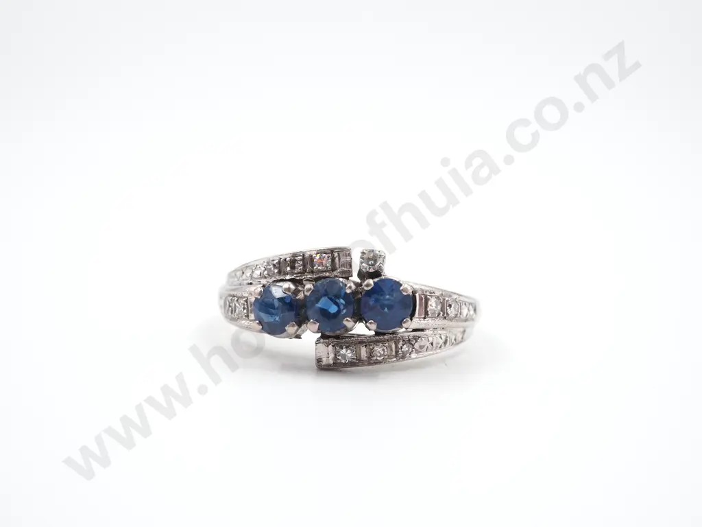 18ct White Gold Sapphire & Diamond Ring Image 1++