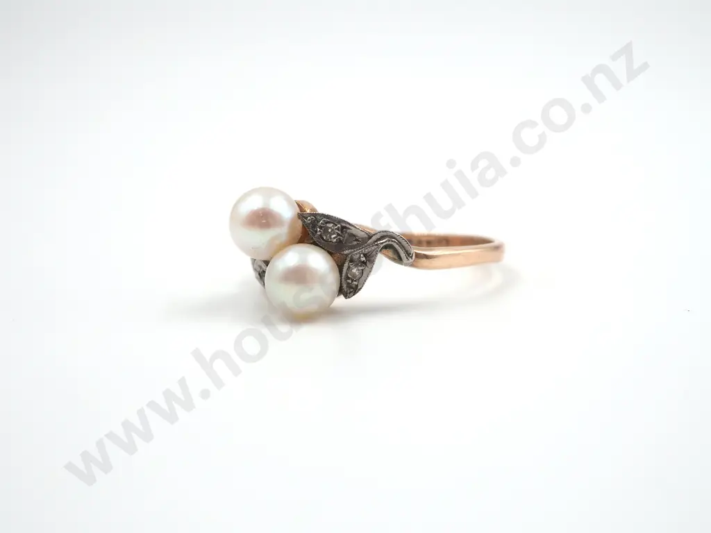 9ct Gold Antique Pearl and Diamond Ring Image 1++