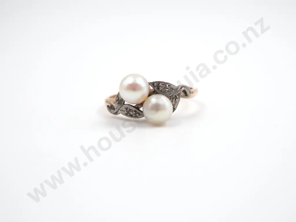 9ct Gold Antique Pearl and Diamond Ring Image 1++