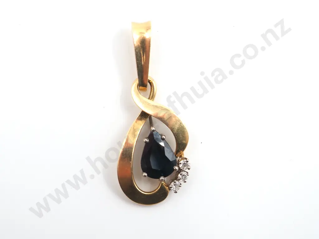 18ct Gold Sapphire & Diamond Pendant Image 1++