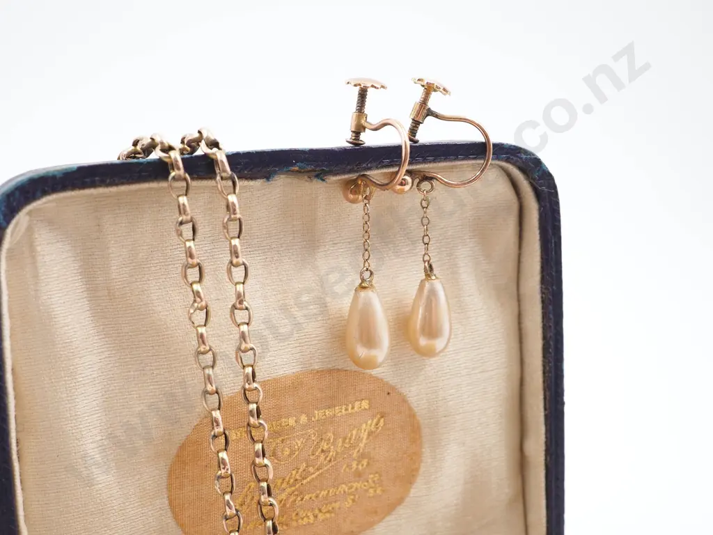 Cased 9ct Gold Chain &  Pearl (Seed & Baroque) Necklace & Earrings Image 1++