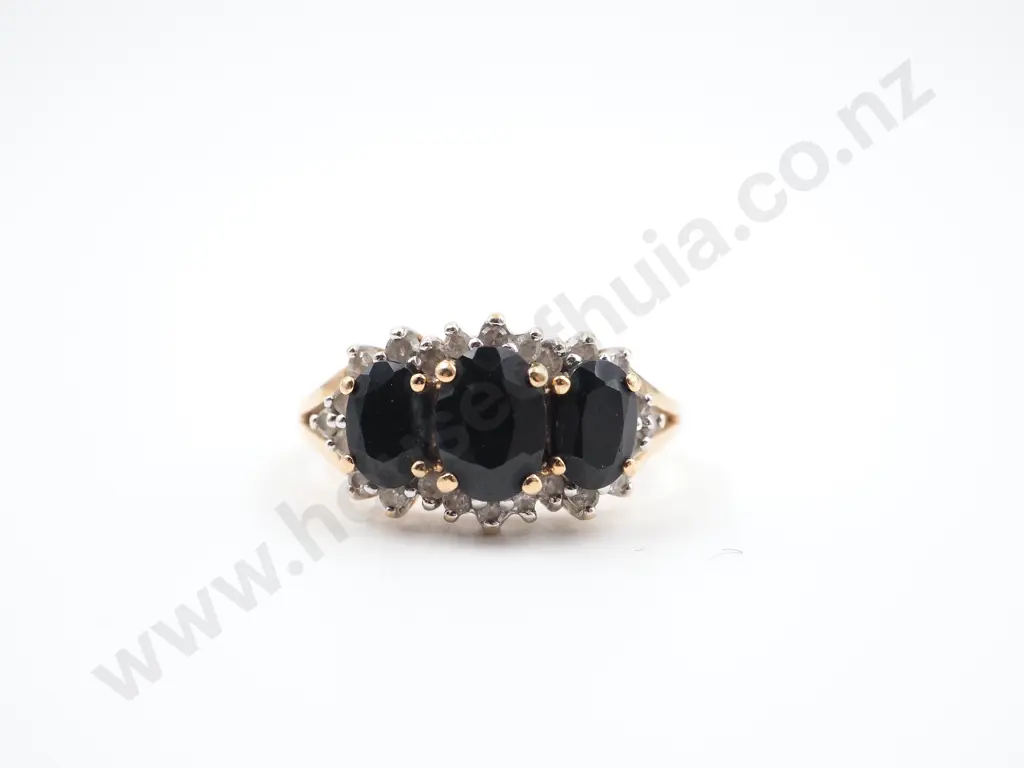 9ct Gold Dark Blue Sapphire & Diamond Cluster Ring Image 1++